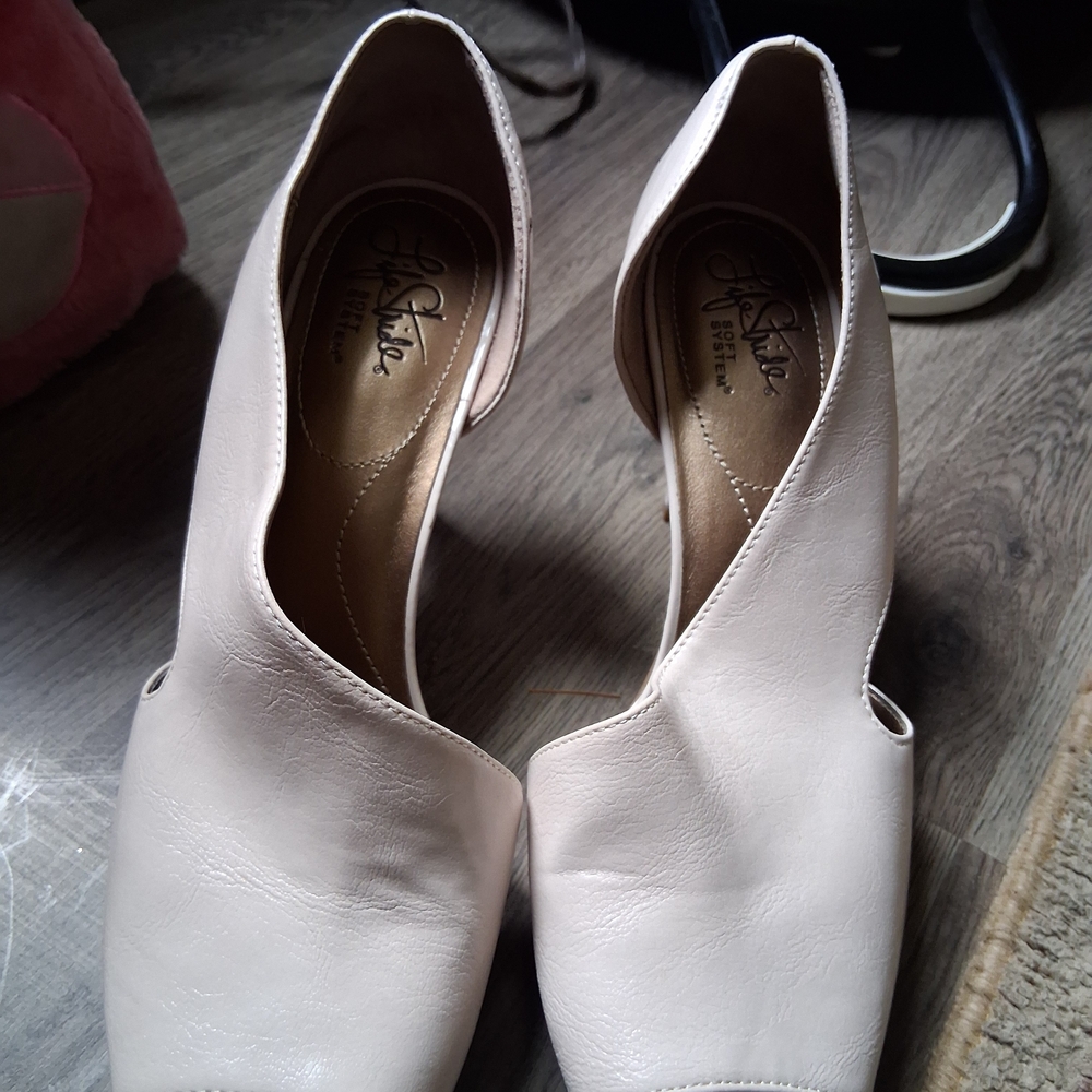 Soft Style Women's Light Pink Heels